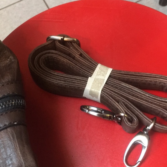 SOLD🤗🤗🤗🤗High Quality Brown PU Tote - Picture 7 of 7